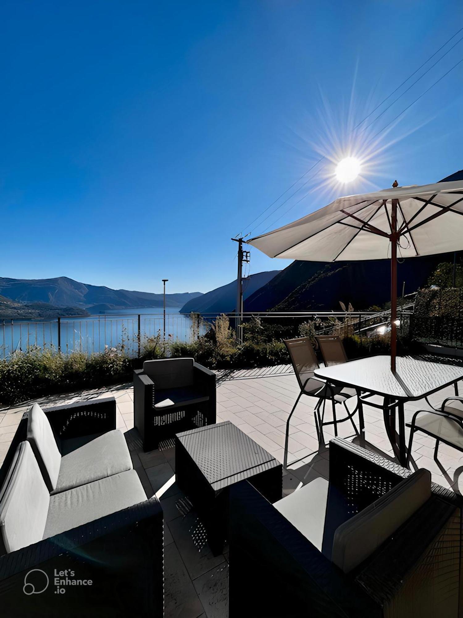 Appartamento Grande Terrazza Vista Lago Parzanica Eksteriør bilde